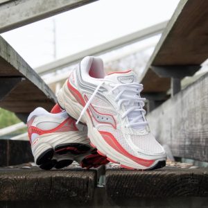 کتونی مردانه Saucony مدل Progrid Omni 9 | کفش مردانه | تاناسنتر
