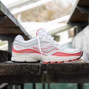 کتونی مردانه Saucony مدل Progrid Omni 9 | کفش مردانه | تاناسنتر
