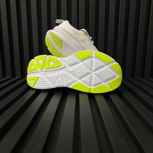 کتونی مردانه Saucony مدل Guide 18 | کفش مردانه | تاناسنتر