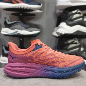 کتونی زنانه Hoka مدل Speedgoat 5