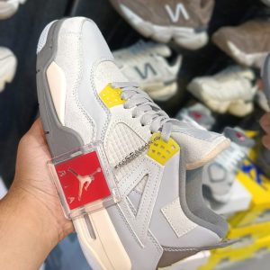کتونی مردانه Nike مدل Air Jordan 4