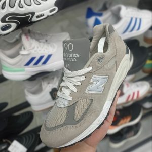 کتونی مردانه New Balance مدل 990v2 | کتونی مردانه | تاناسنتر