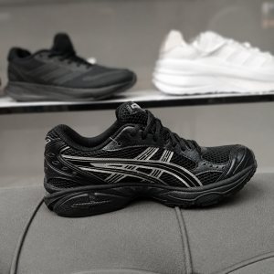 کتونی زنانه ASICS مدل GEL-KAYANO 14